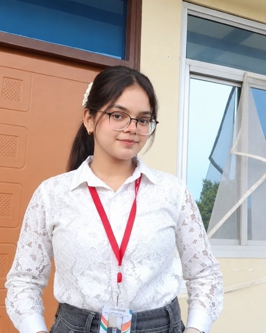 Photograph of Gungun Shrivastav - BCA Student, Digital Marketer and Web Developer